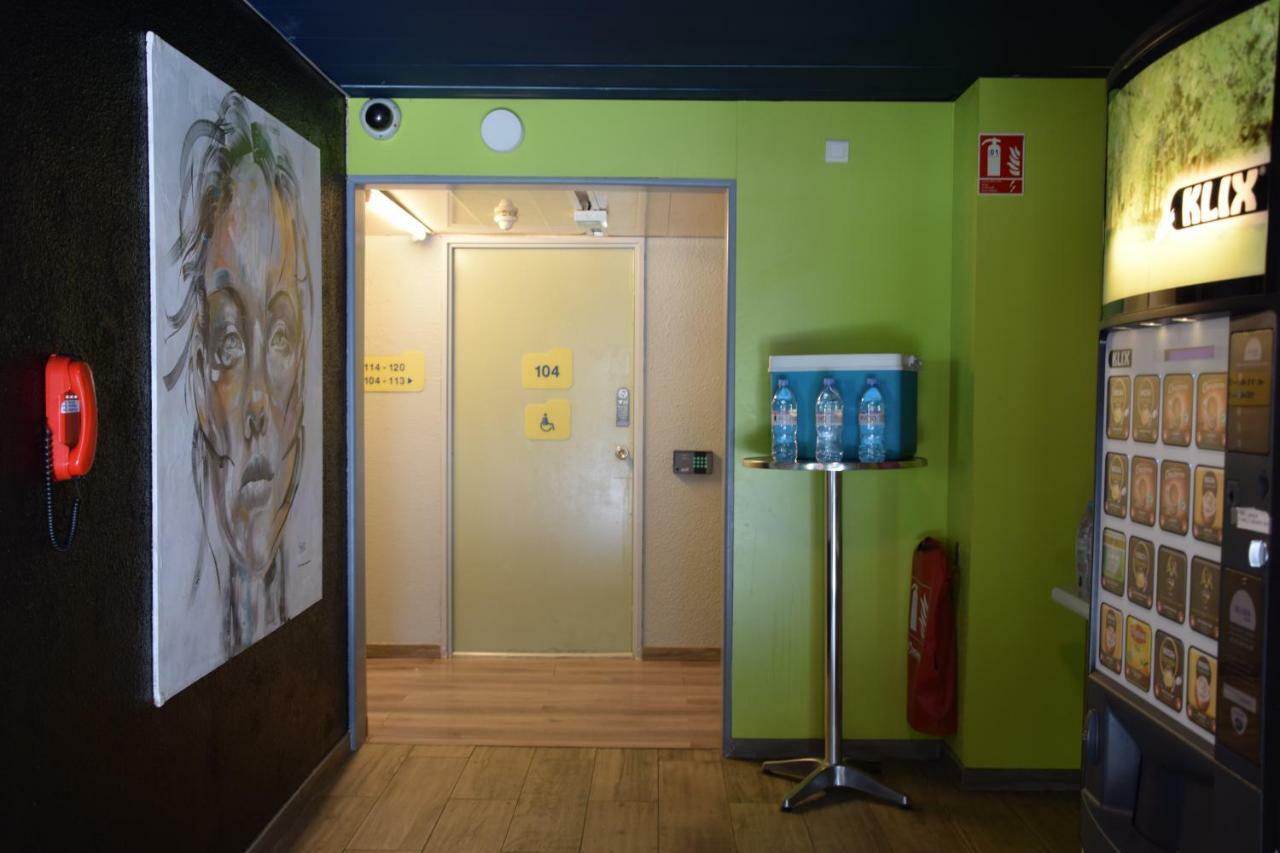 Design Booking Villeneuve-le-Roi Exterior foto